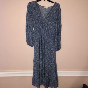Max Studio flowy midi/maxi dress (I’m 5’7 and it hit me just above the ankles)